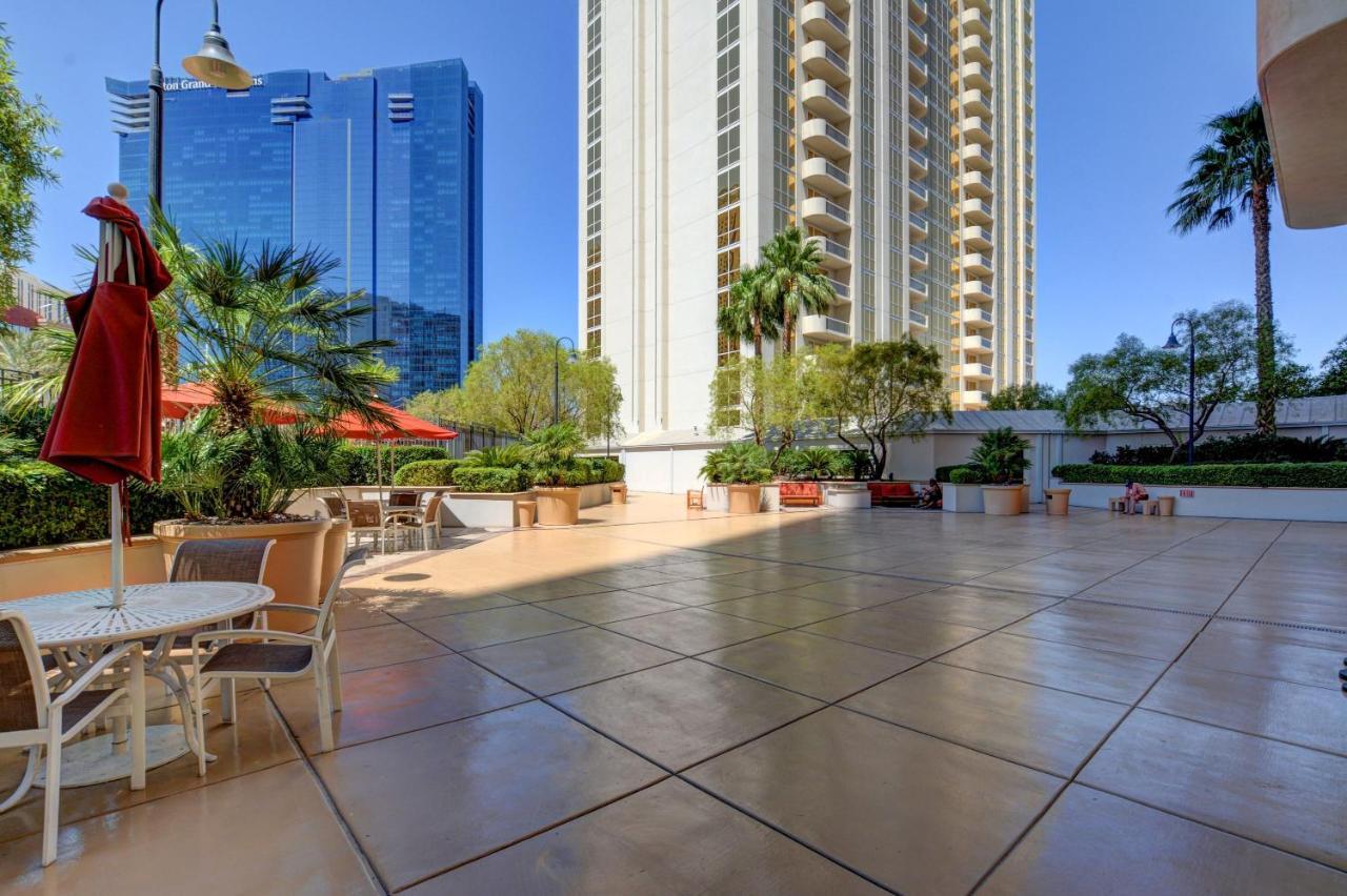 Mgm Signature-27-805 F1 Track & Strip View Balcony Las Vegas Extérieur photo